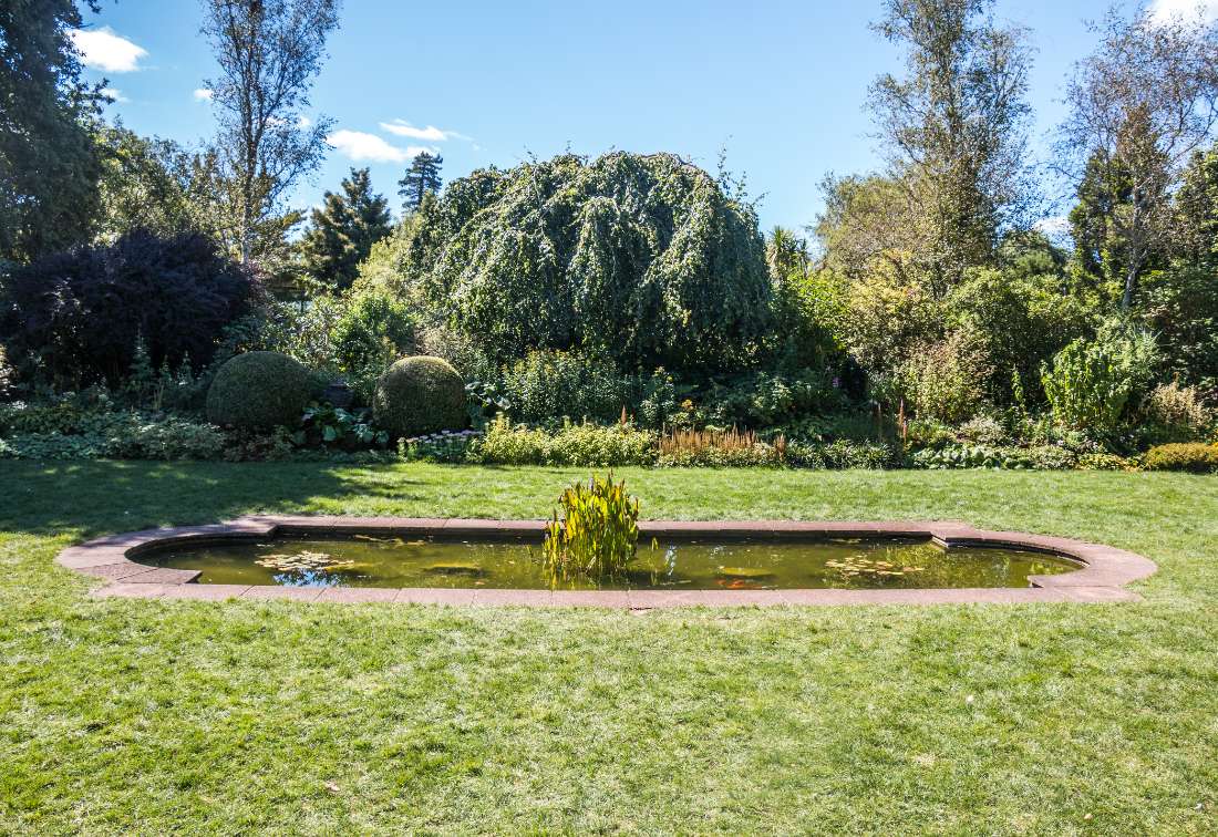 Visit the Hamilton Gardens in New Zealand